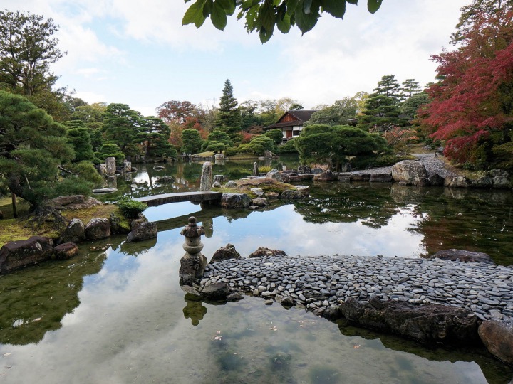 Coffeehouses and Teahouses: A Global Architectural History
